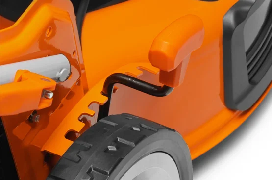 Centralna regulacja wysokości koszenia