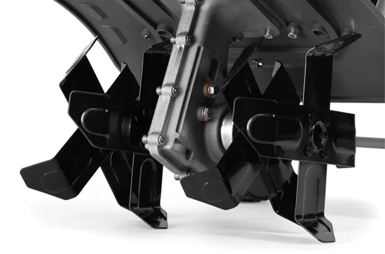 16 noży specjalnego kształtu